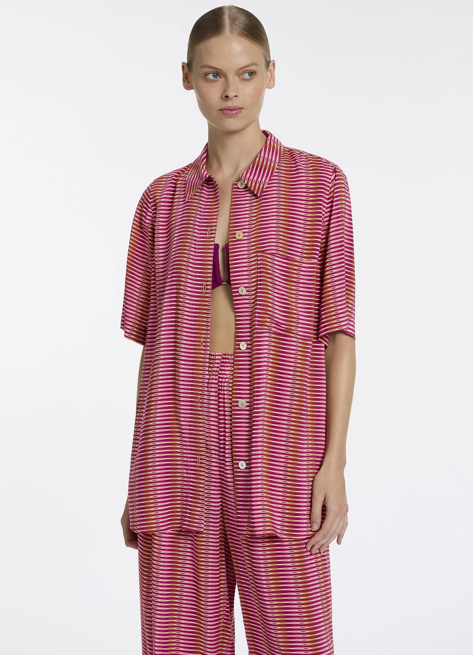 Alessia Geo Short Sleeve Shirt - Peony