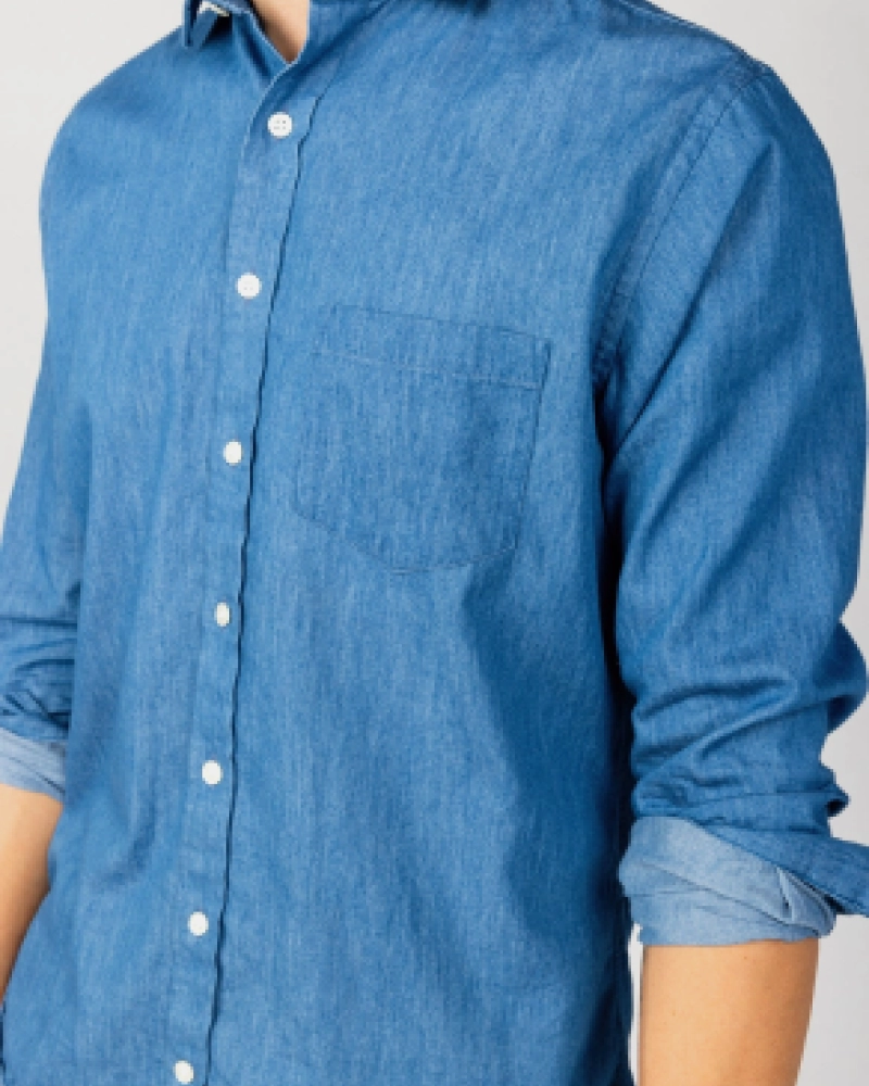 Bleach Wash Denim Spread Collar