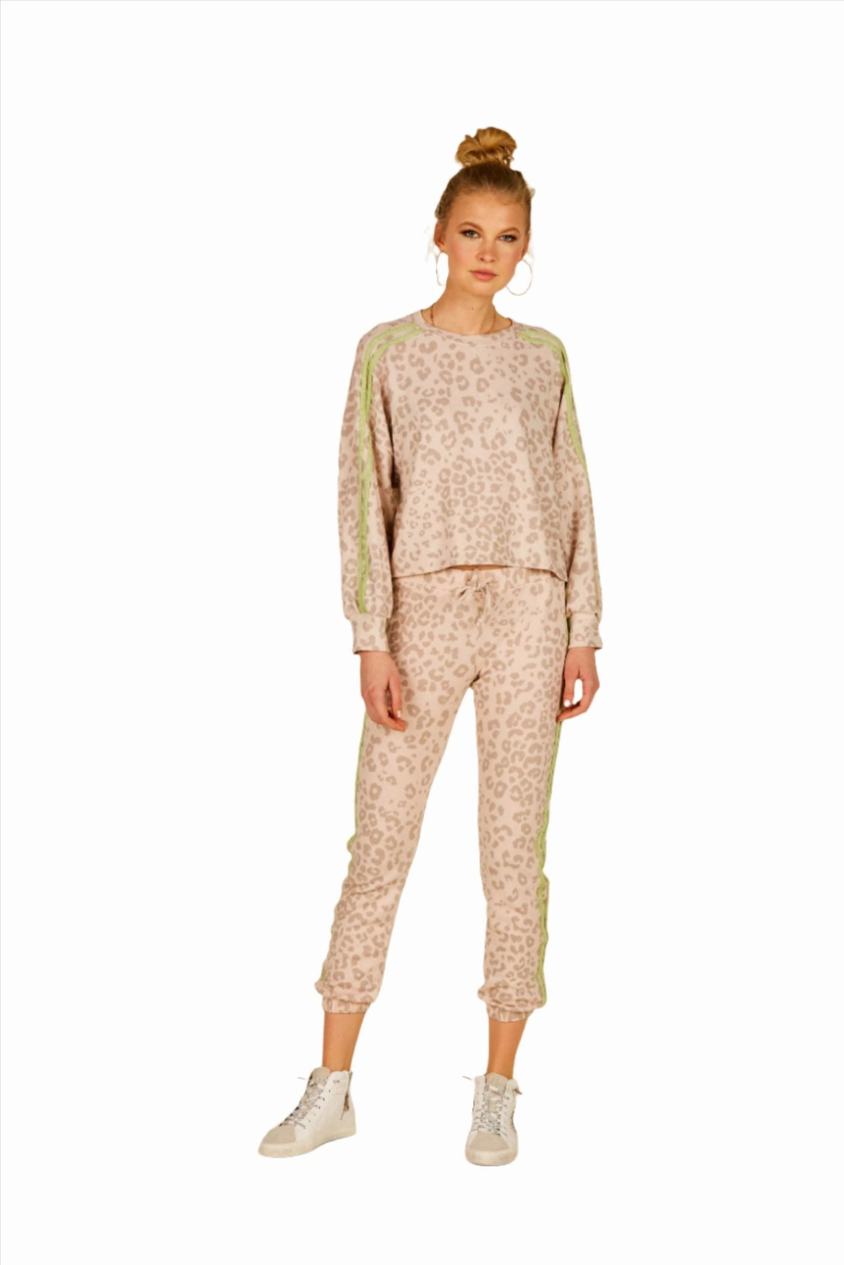 Vintage Havana Hacci Tan Leopard Crew Sweatshirt S10760