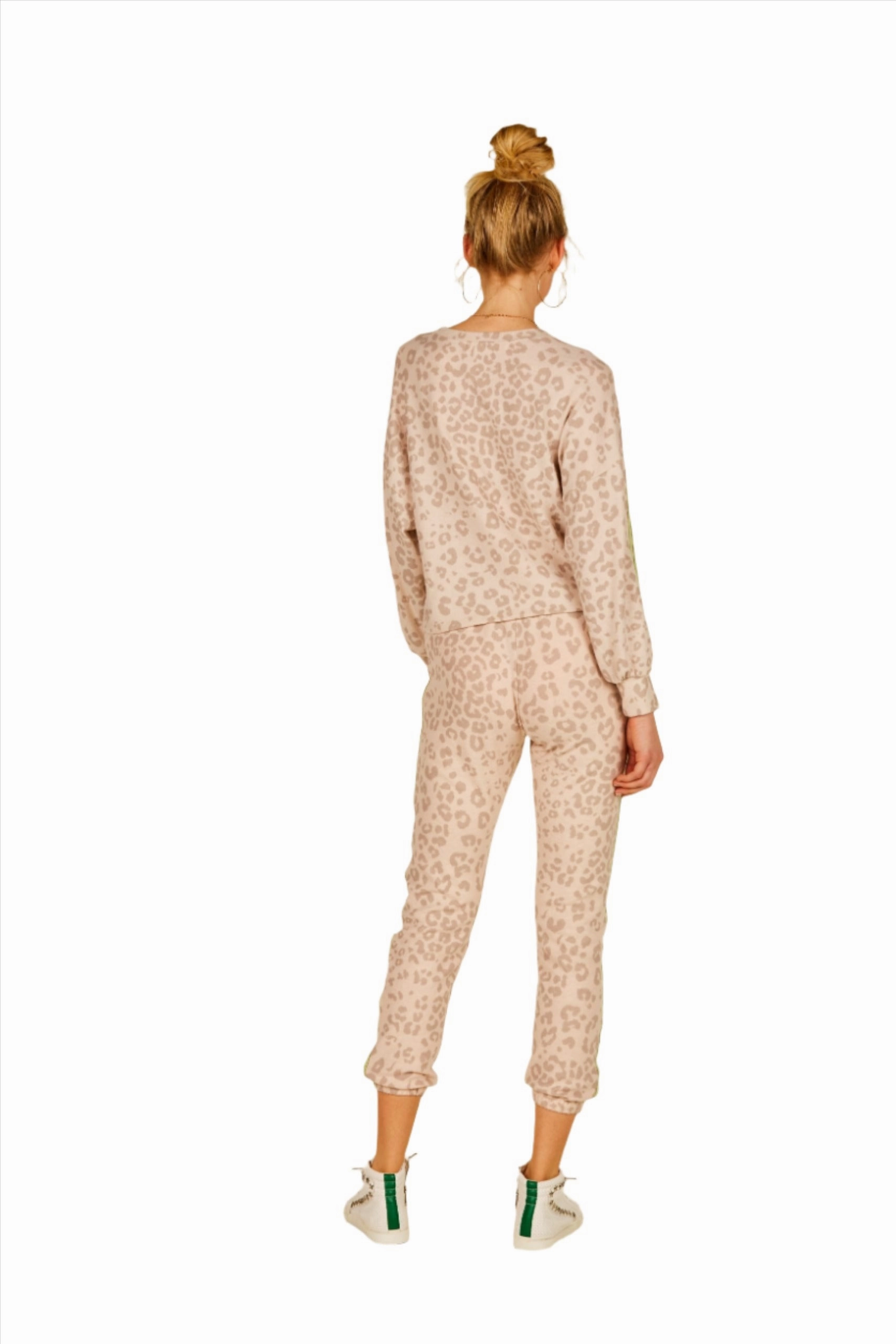 Vintage Havana Hacci Tan Leopard Crew Sweatshirt S10760
